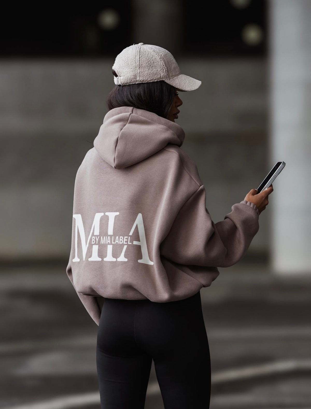 Viralowa bluza oversize MIA BY MIA LABEL – fango