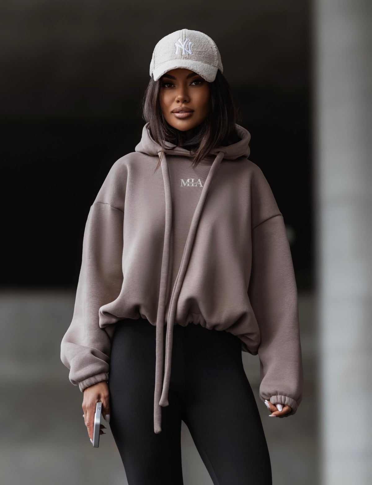 Viralowa bluza oversize MIA BY MIA LABEL – fango